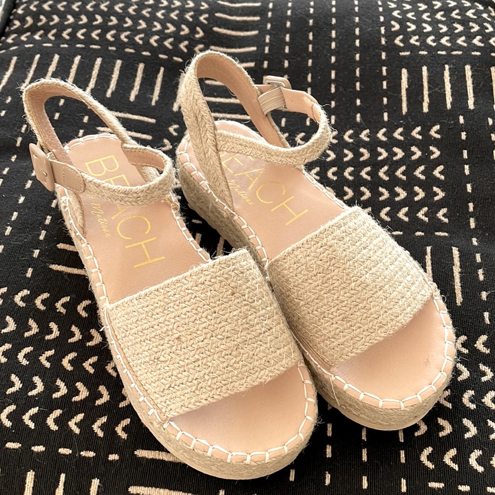 Perfect Summer Sandals 🌴